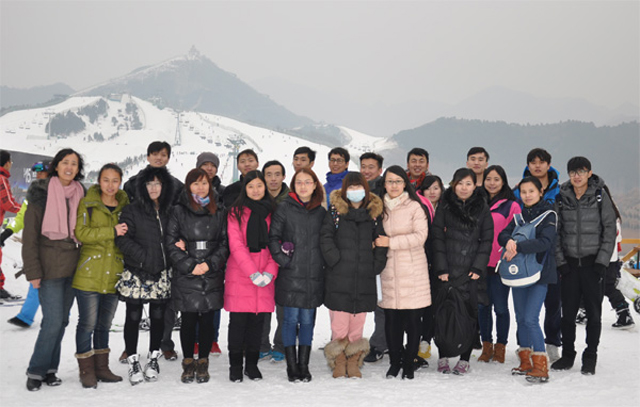 2014年年度總結大會-滑雪